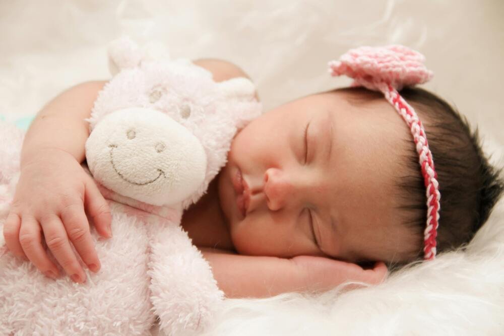 Como Ajudar o Bebê a Dormir Acordado e Sem Chorar: Guia Prático para Pais