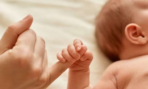 Reflexos Primitivos do Bebê: Entenda o Que São, Para Que Servem e Quando Observar